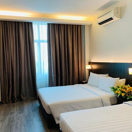 Holiday Villa Hotel & Suites Kota Bharu - Wakaf Che Yeh, Night Market Exterior foto
