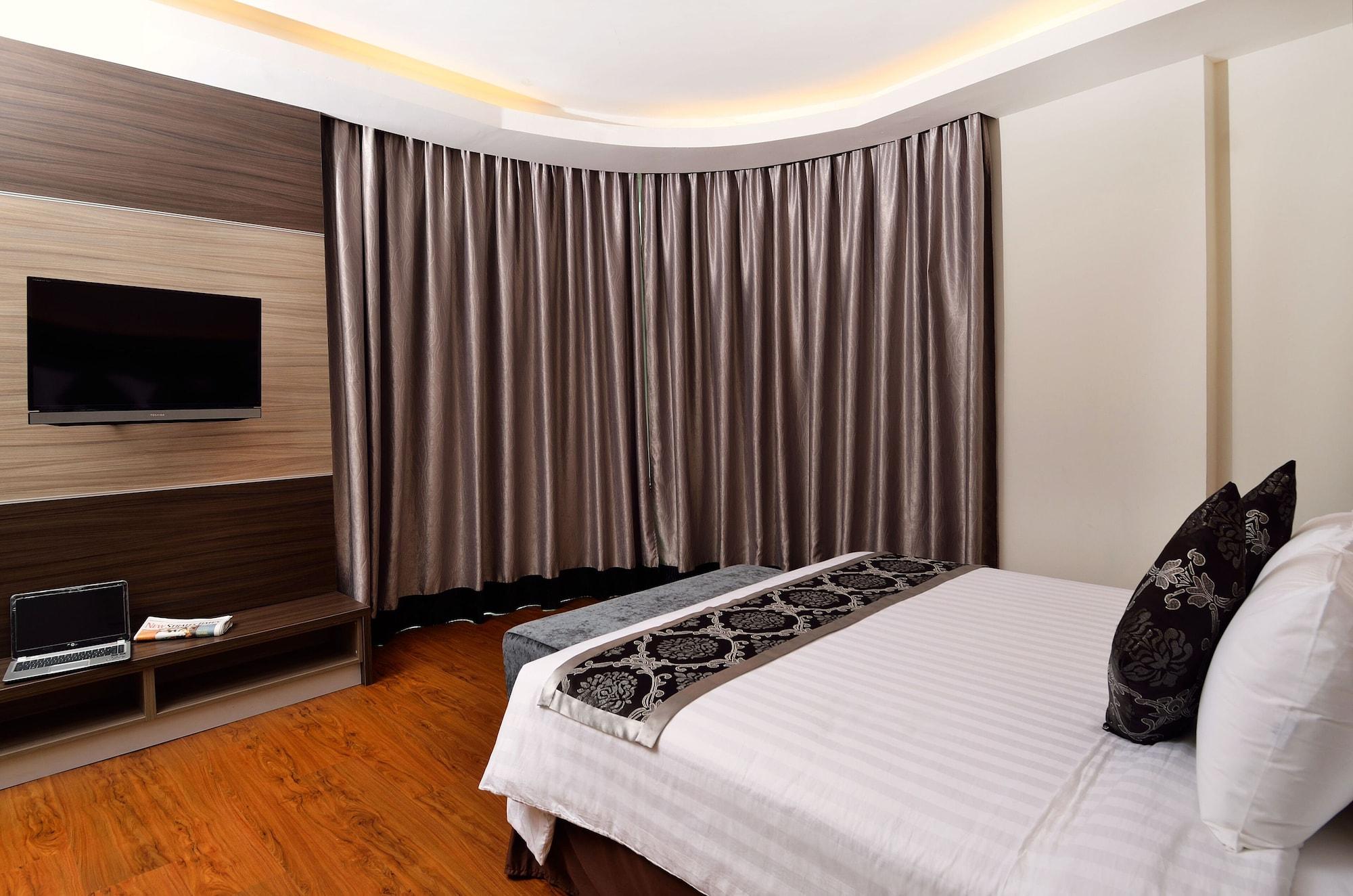 Holiday Villa Hotel & Suites Kota Bharu - Wakaf Che Yeh, Night Market Exterior foto