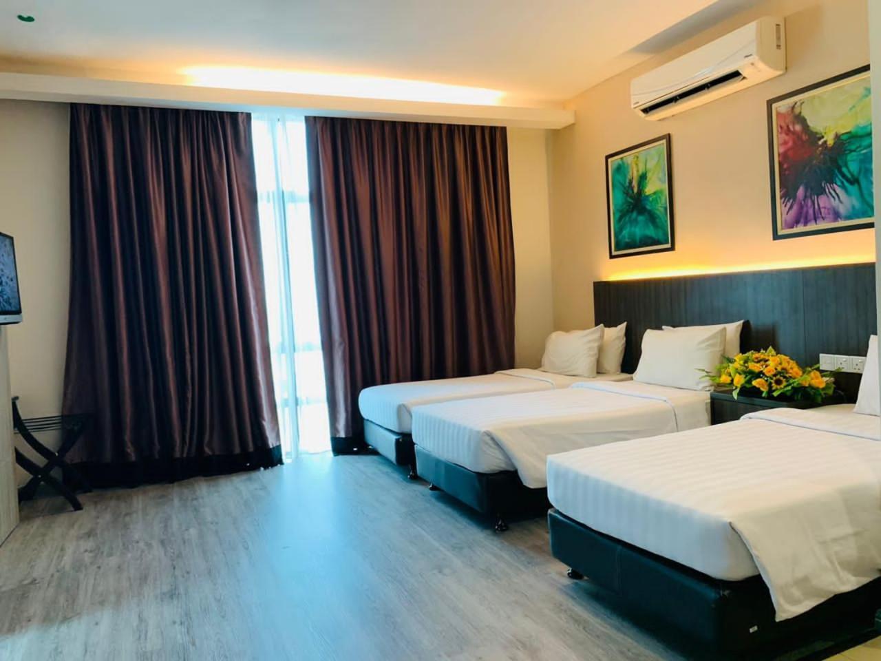 Holiday Villa Hotel & Suites Kota Bharu - Wakaf Che Yeh, Night Market Exterior foto