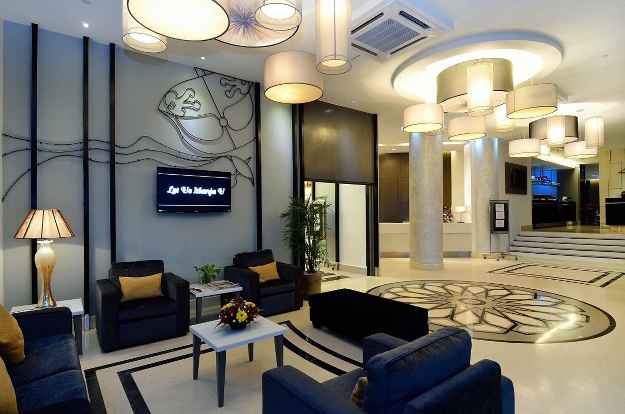 Holiday Villa Hotel & Suites Kota Bharu - Wakaf Che Yeh, Night Market Exterior foto