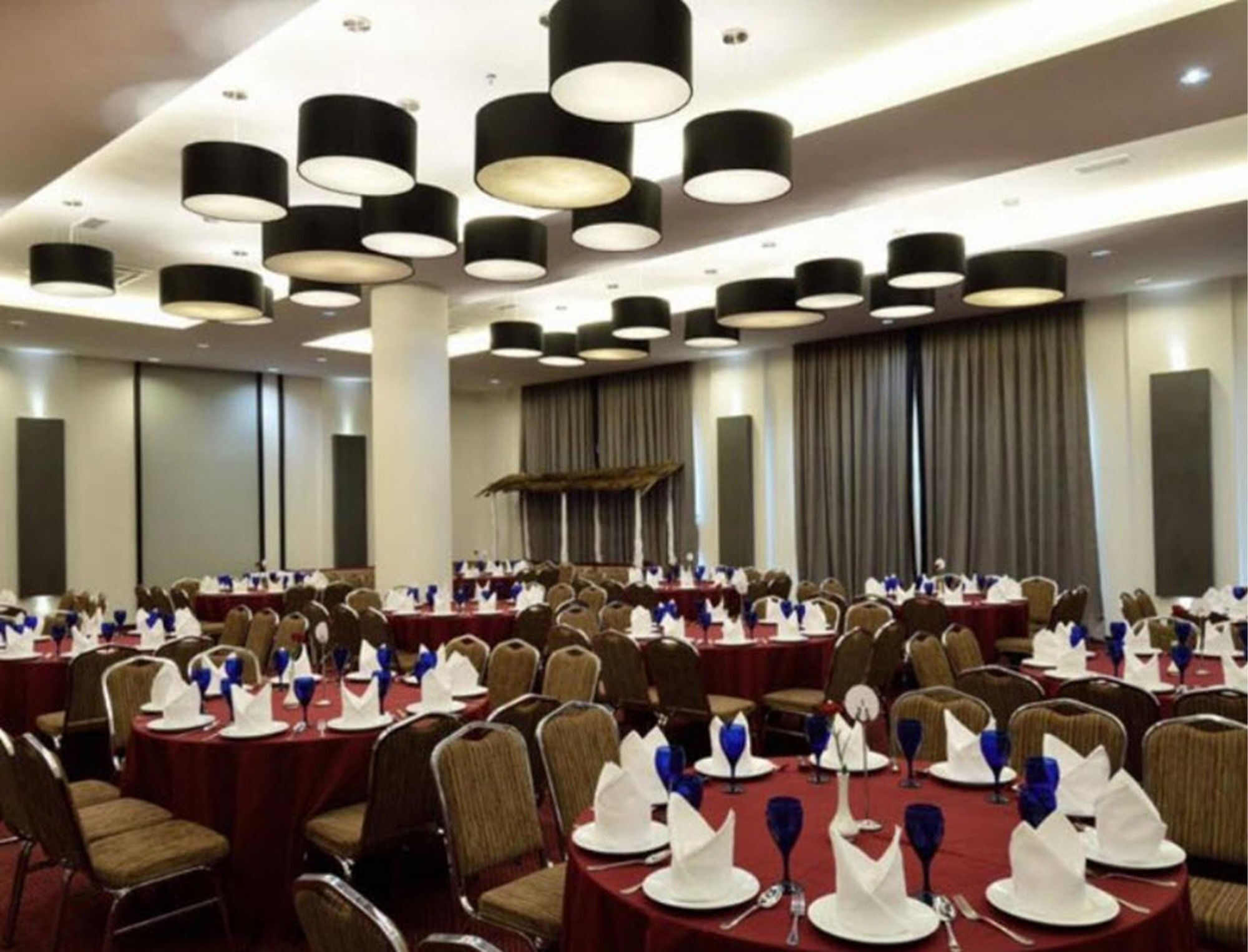 Holiday Villa Hotel & Suites Kota Bharu - Wakaf Che Yeh, Night Market Exterior foto